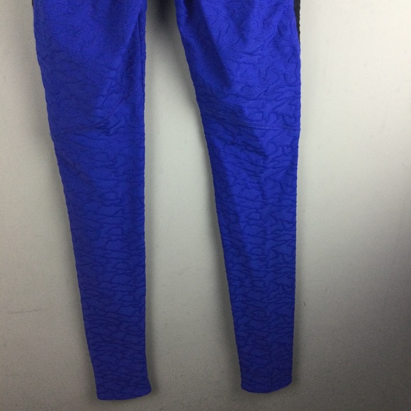 Twenty Montreal Connect 3D Swirl High Waist Full Length Compression Leggings - Picture 8 of 12